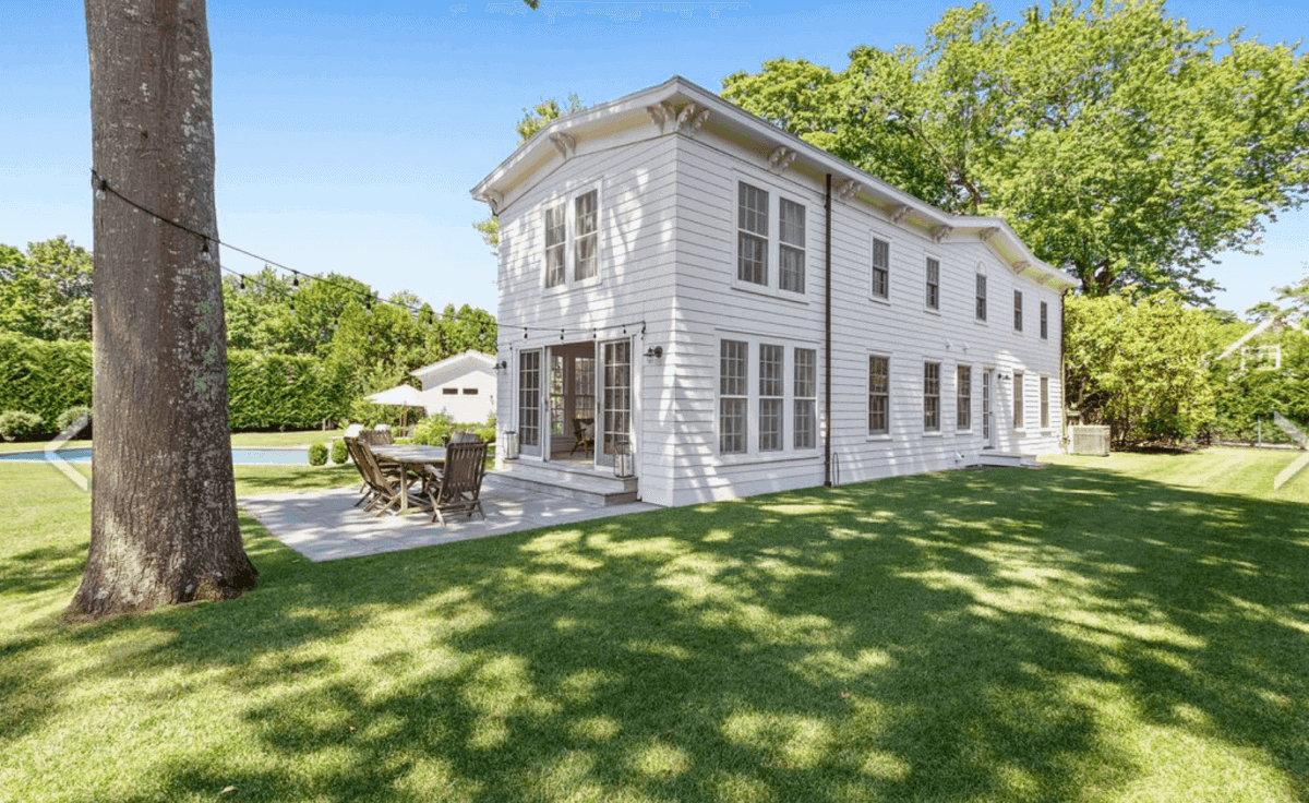 18 HALSEY STREET BRIDGEHAMPTON, NY