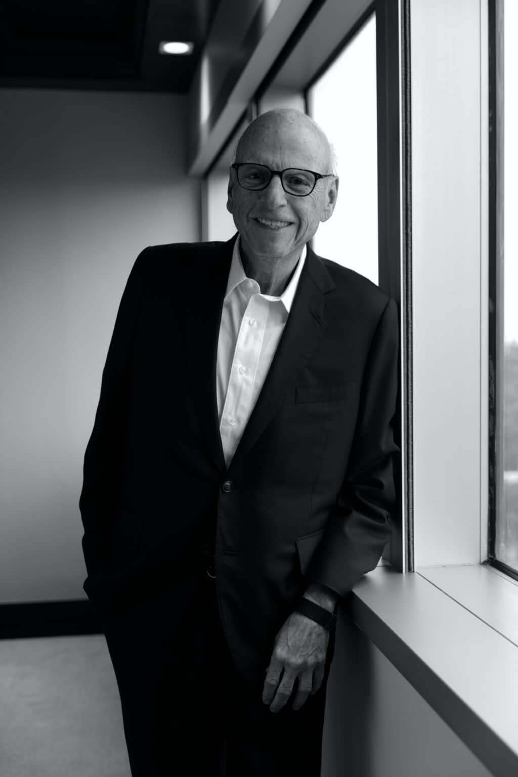 Howard M. Lorber_Douglas Elliman 2023 — Hamptons Real Estate Showcase