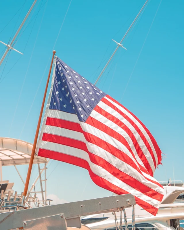 Wishing everyone a safe and happy Fourth of July 🇺🇸 From all of us at #HRES, enjoy the holiday and all the best that summer in the Hamptons has to offer!
