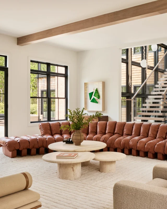 When clients bring bold ideas to the table, magic can happen. In Sag Harbor, interior designer Jessica Gersten crafted a light-filled, seven-bedroom home layered with sculptural details, playful textures, and statement pieces, including a forged-iron swing and a custom light fixture that anchors the double-height stairwell. The result is a space that feels as bold as it is livable. [link in bio]
