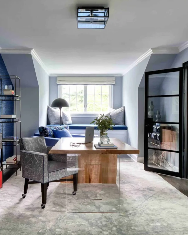 Balance isn’t just about style, it’s about how a space makes you feel. From calm bedrooms to productive home offices, designers like @LibbyLangdon and Jennifer Weisberg Cohen share how contrast, symmetry, and proportion can create harmony in every room. [link in bio]