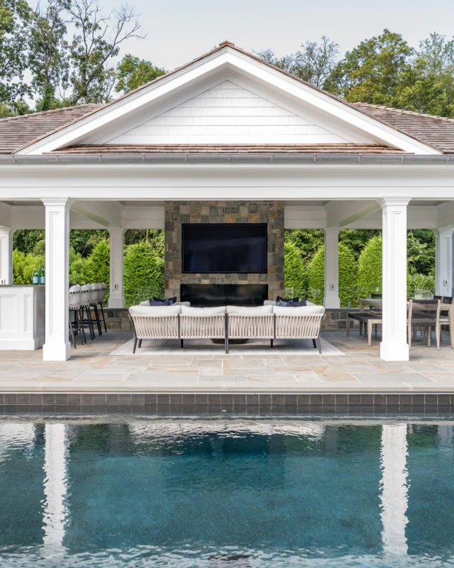 Indoor/outdoor living has evolved far beyond the patio or poolside seating area 🌿 Today’s most thoughtful homes are designed to blur the boundaries between inside and out, creating spaces that support everything from entertaining and wellness to everyday relaxation. With flexible layouts, durable materials, and a stronger connection to the landscape, the next generation of East End living is focused on how a home feels and functions throughout the year. [link in bio]